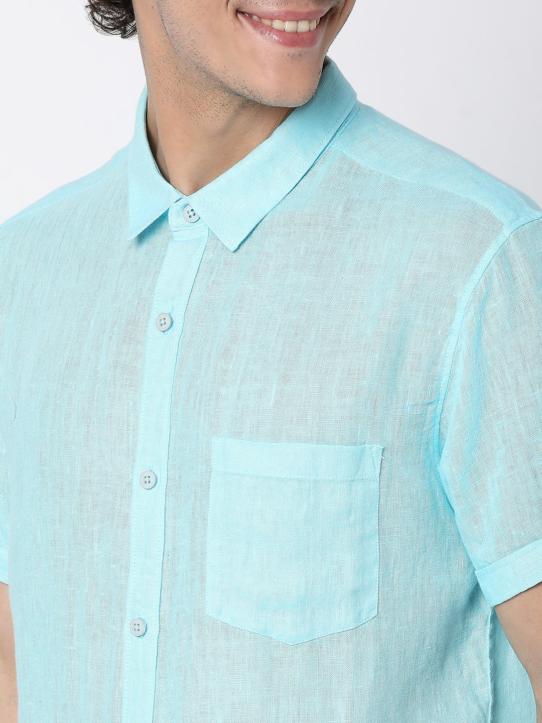 Spykar Men Aqua Blue Cotton Slim Fit Half Sleeve Plain Shirt