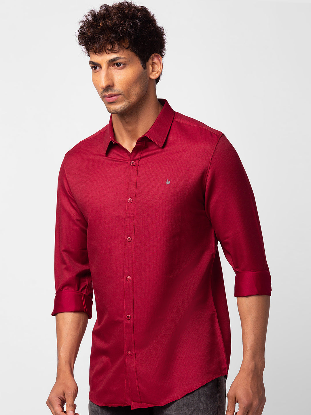 Spykar Men Deep Red Cotton Slim Fit Plain Shirt