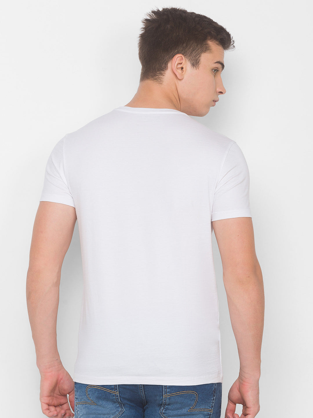 Spykar Men White Cotton Blend Slim Fit Round Neck T-Shirt