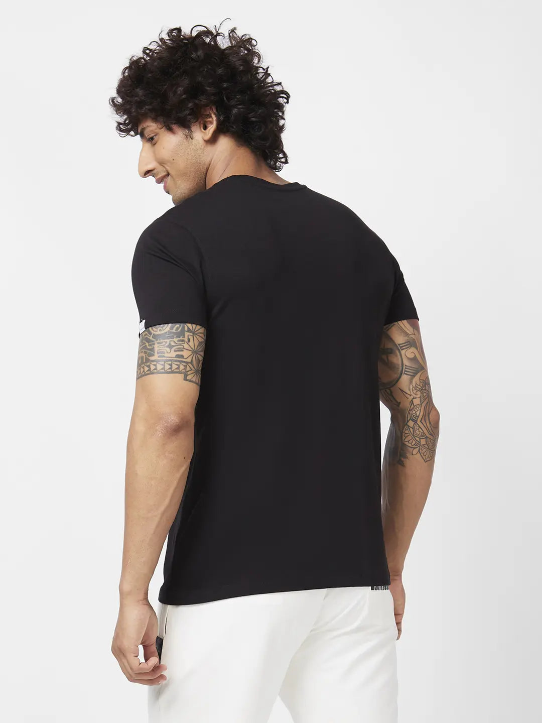 Spykar Men Black Blended Slim Fit Half Sleeve Round Neck Printed Tshirt