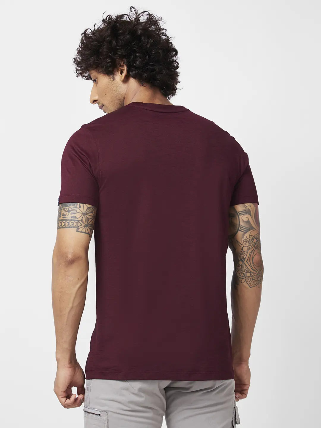 Spykar Men Wine Red Blended Slim Fit Half Sleeve Round Neck Printed Tshirt