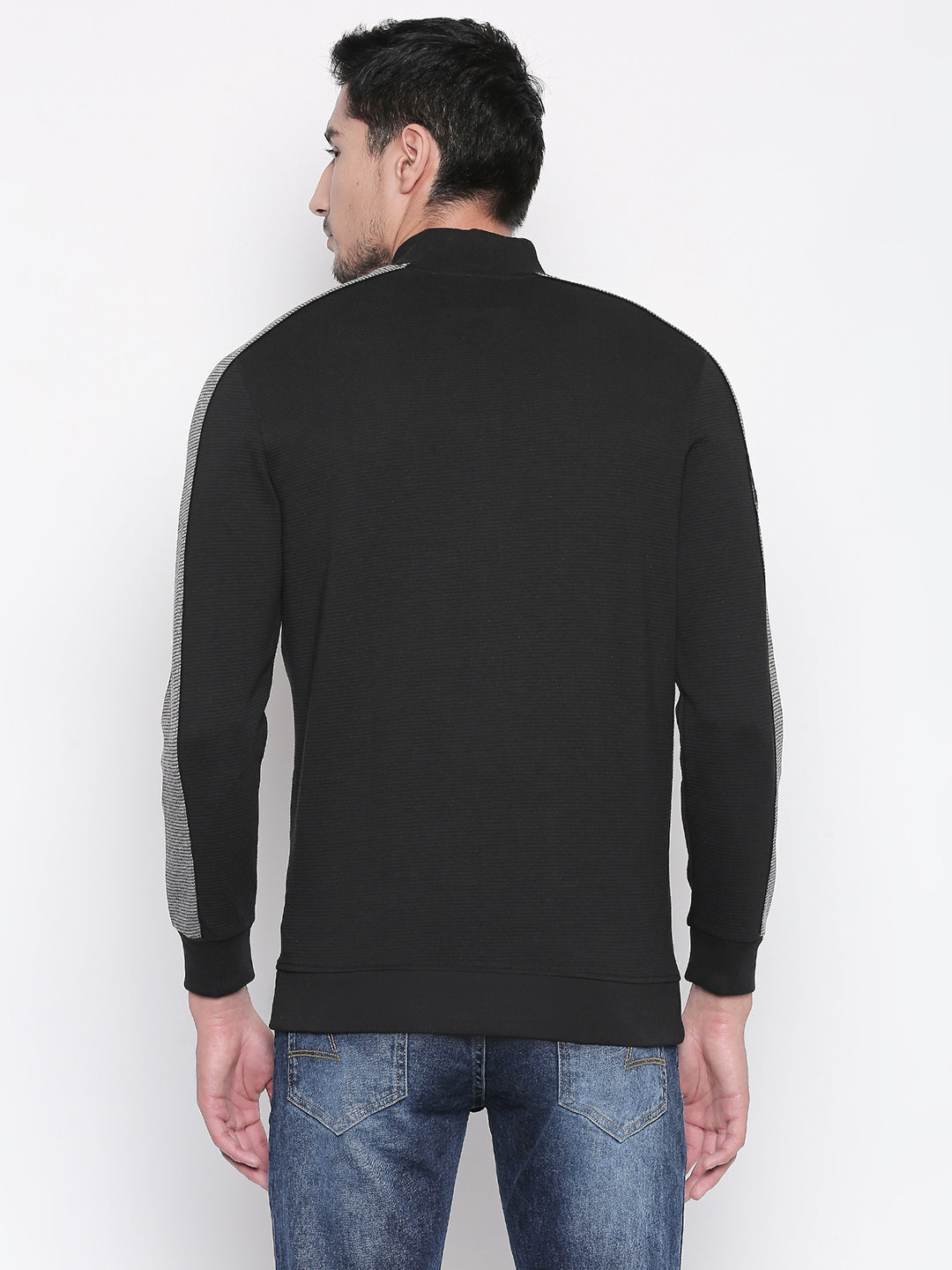 Spykar Black Solid Slim Fit Sweatshirt For Men