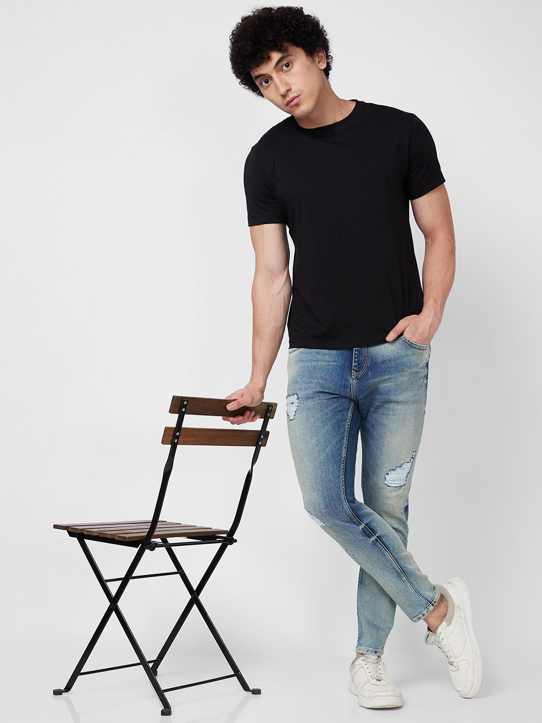Spykar Mid Rise Tapered Fit Blue Jeans For Men