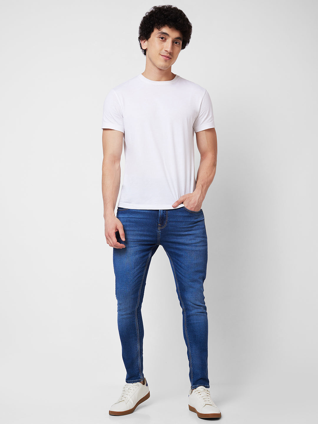 Spykar Mid Rise Tapered Fit Blue Jeans For Men