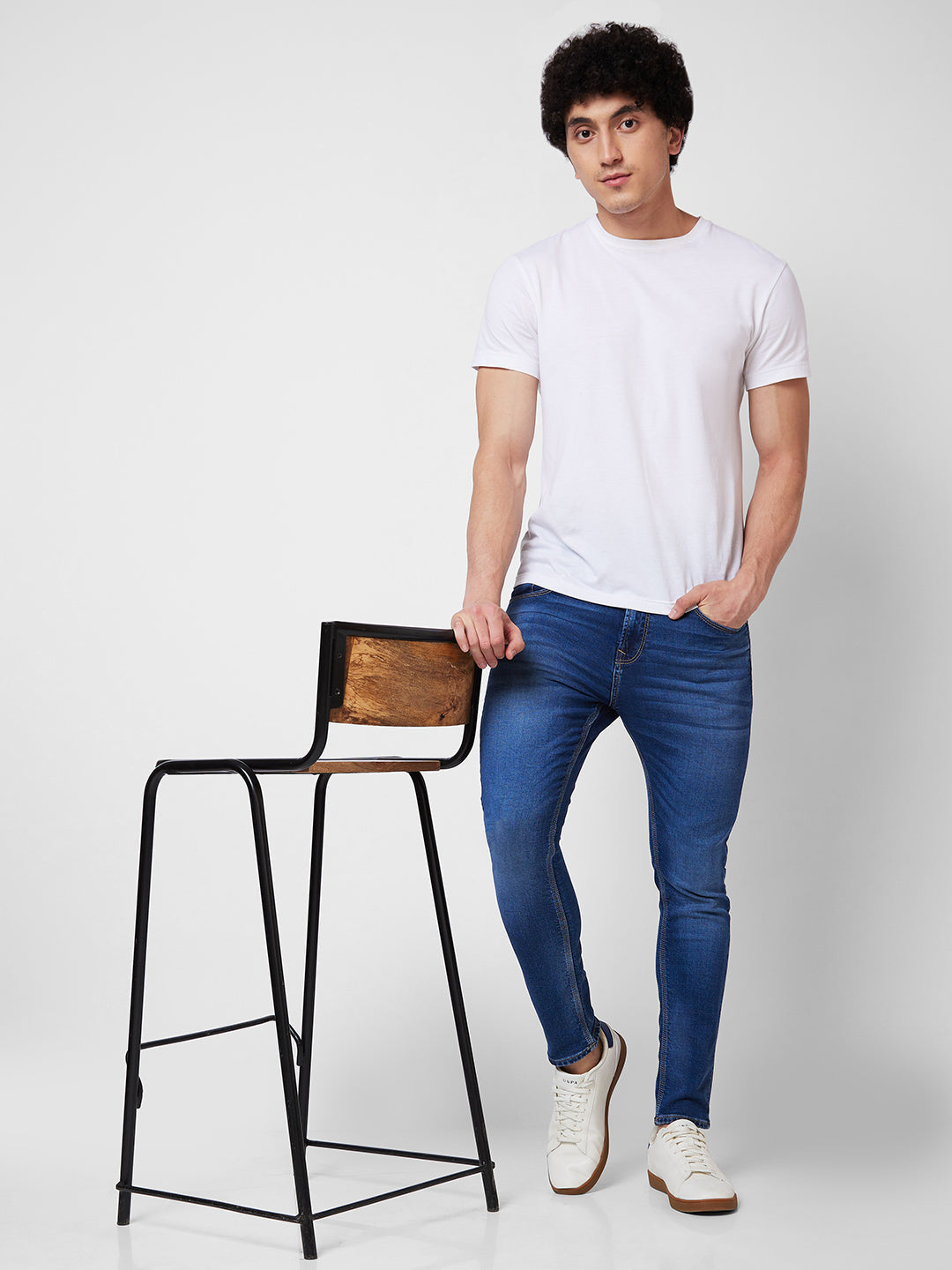 Spykar Mid Rise Tapered Fit Blue Jeans For Men