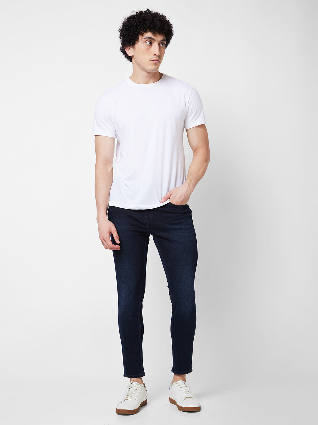 Spykar Mid Rise Tapered Fit Blue Jeans For Men