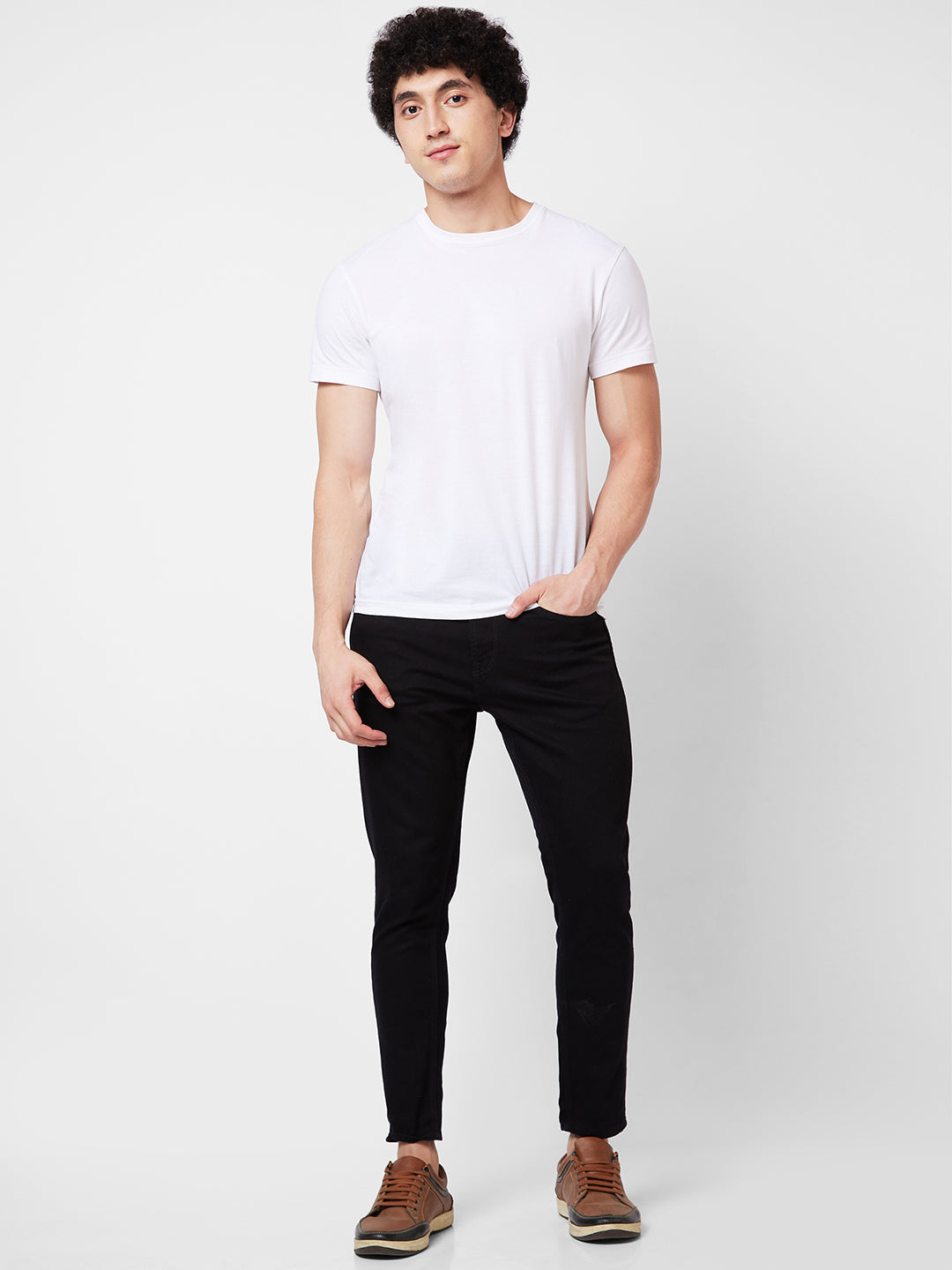 Spykar Mid Rise Tapered Fit Black Jeans For Men