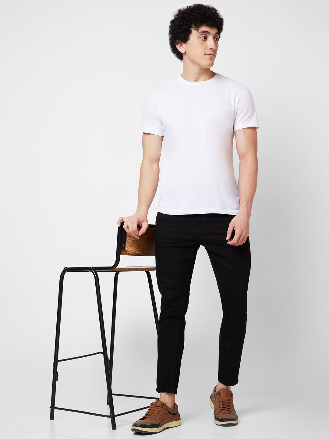 Spykar Mid Rise Tapered Fit Black Jeans For Men