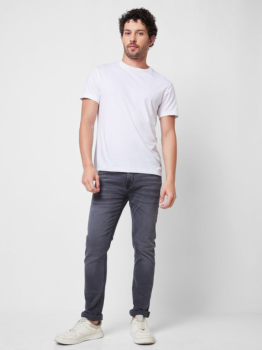 Spykar Low Rise Slim Fit Grey Jeans For Men