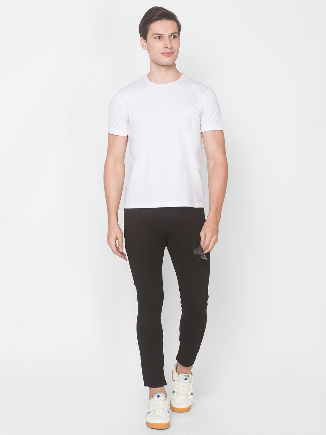 Spykar Men Black Cotton Slim Fit Tapered Length Jeans (Kano)