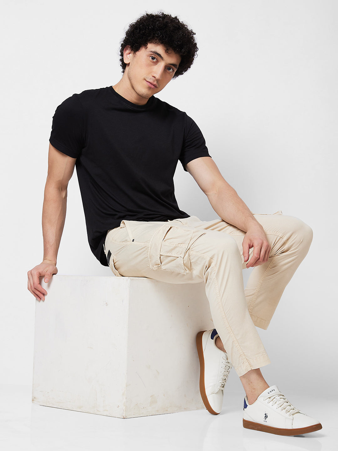 Spykar Mid Rise CARGO Beige Trousers For Men