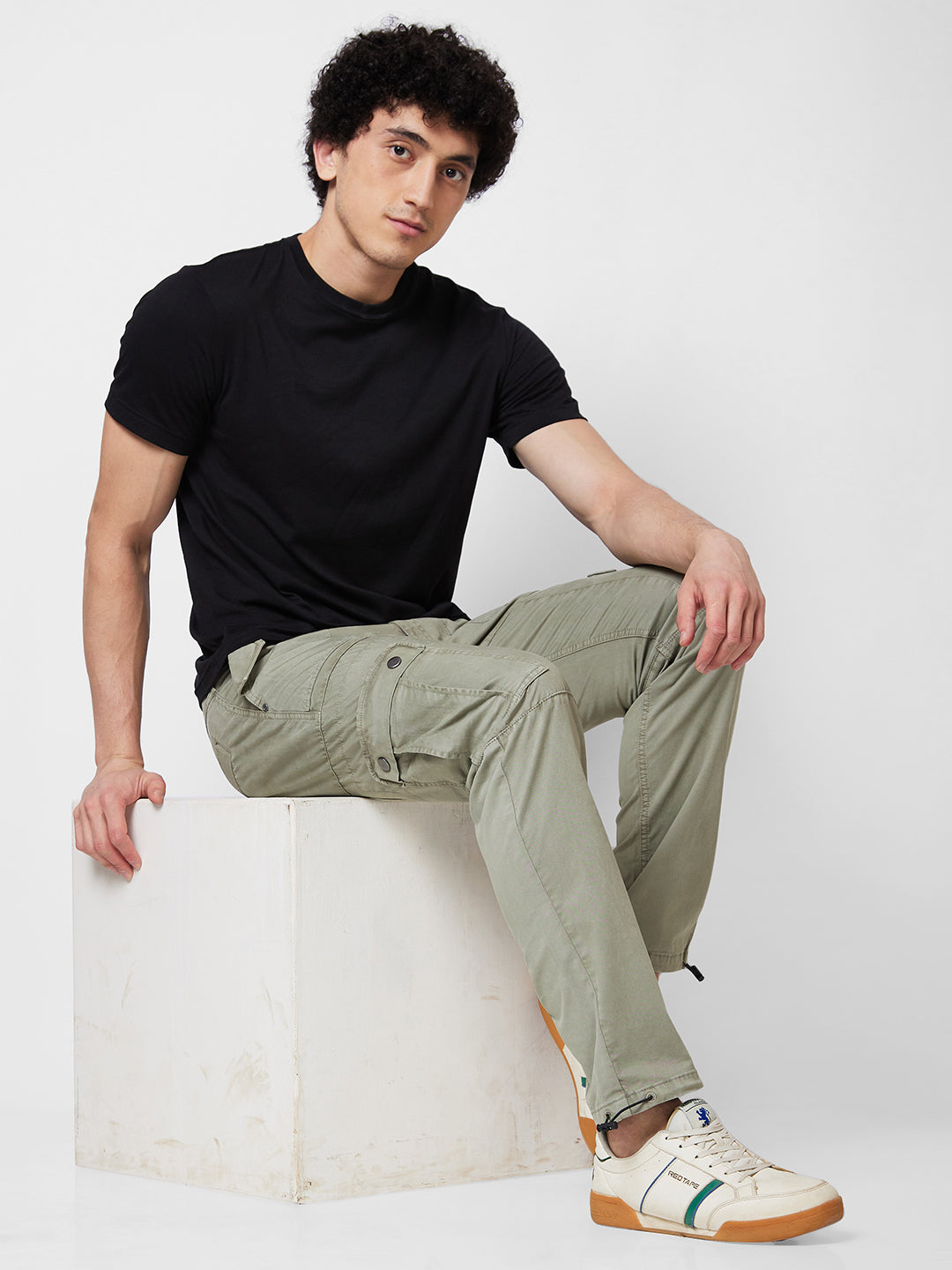 Spykar Mid Rise CARGO Green Trousers For Men