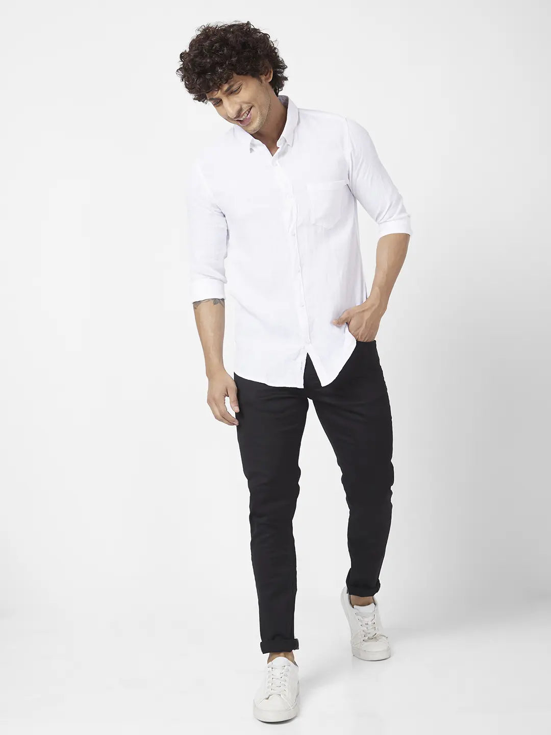 Spykar Men White Linen Regular Slim Fit Full Sleeve Plain Shirt
