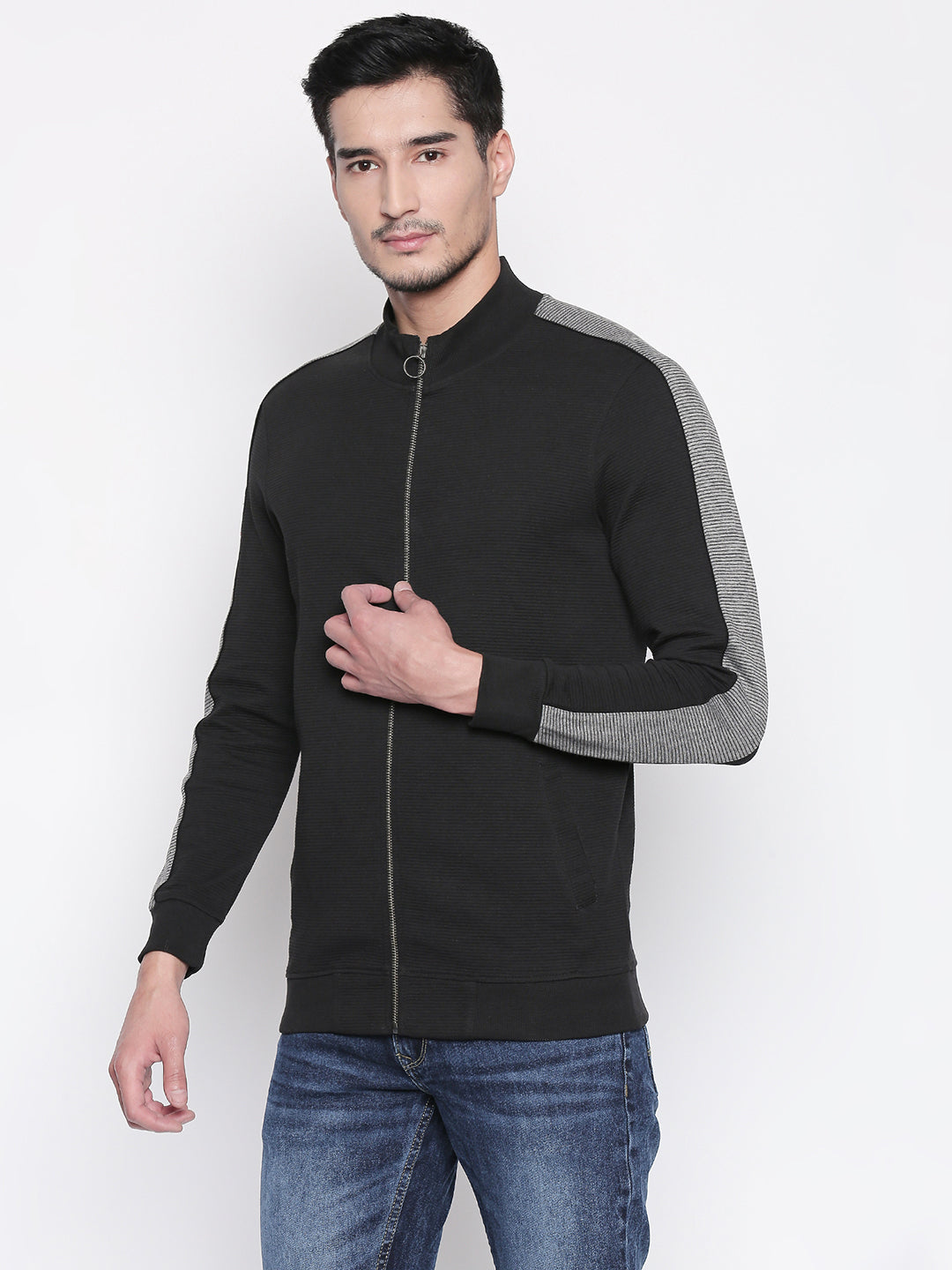 Spykar Black Solid Slim Fit Sweatshirt For Men