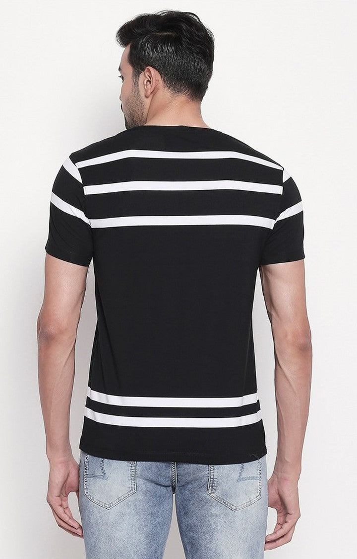 Spykar Black Cotton Regular Fit T-Shirt For Men