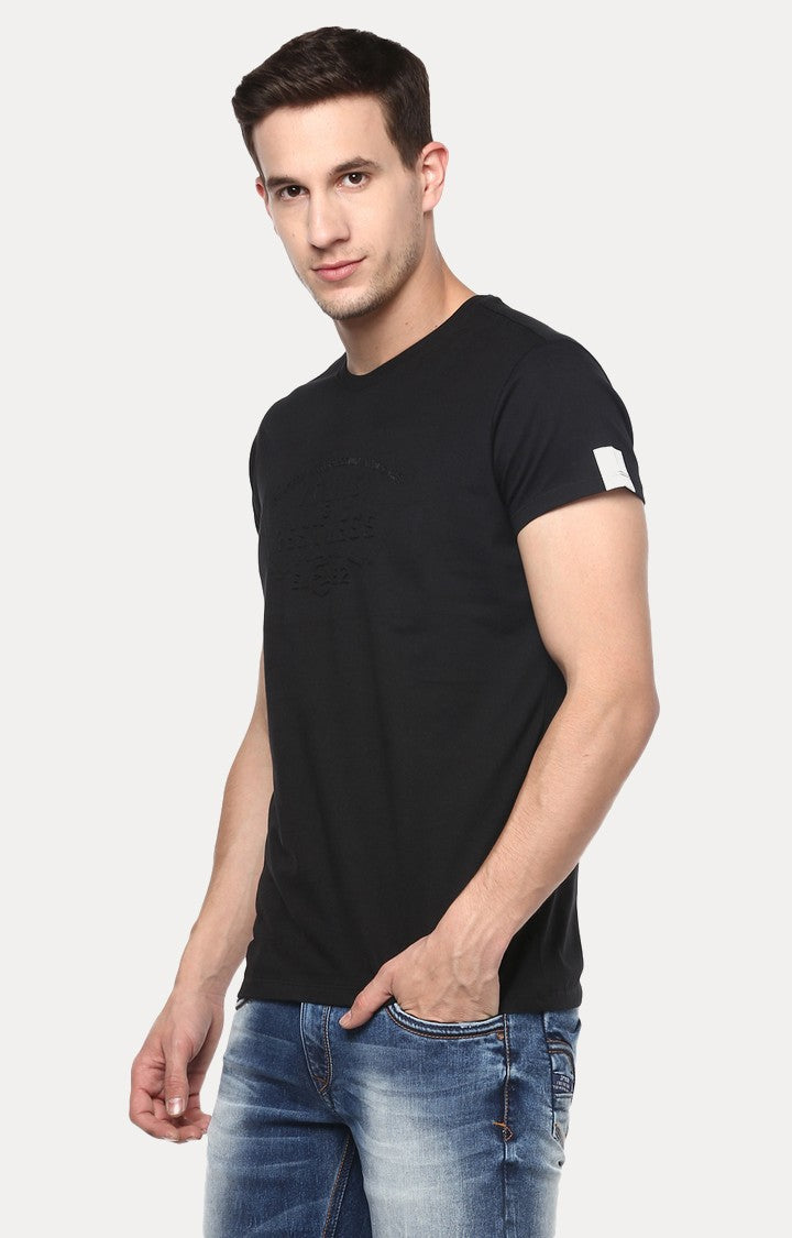 Spykar Black Solid Slim Fit Men T-Shirts