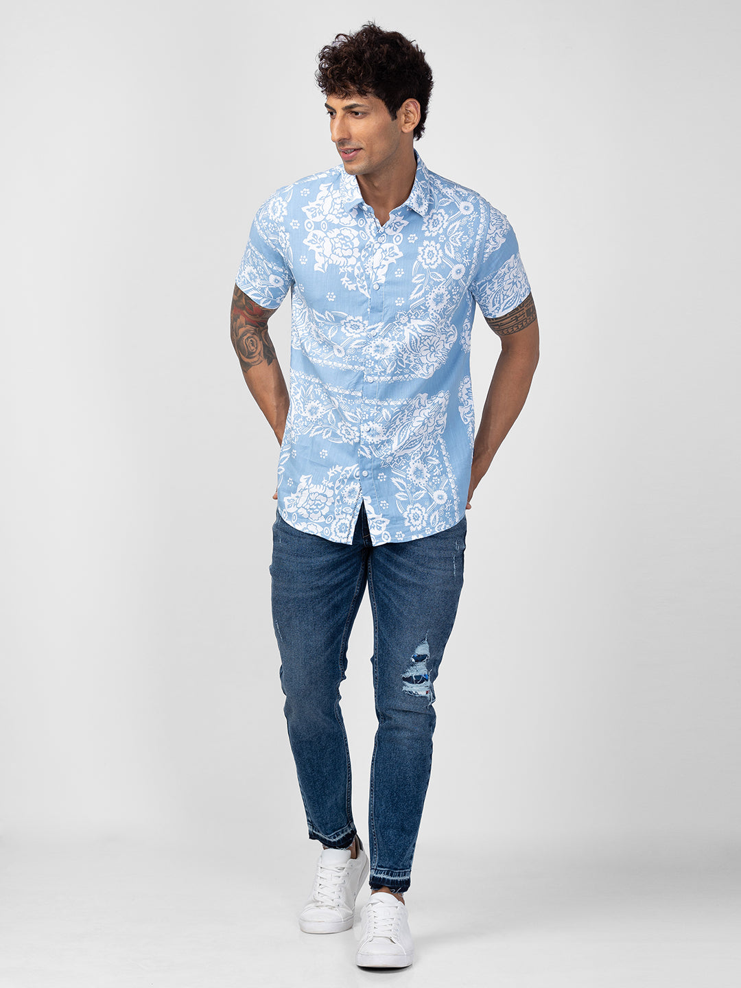 Spykar Men Blue Cotton Slim Fit Floral Shirt