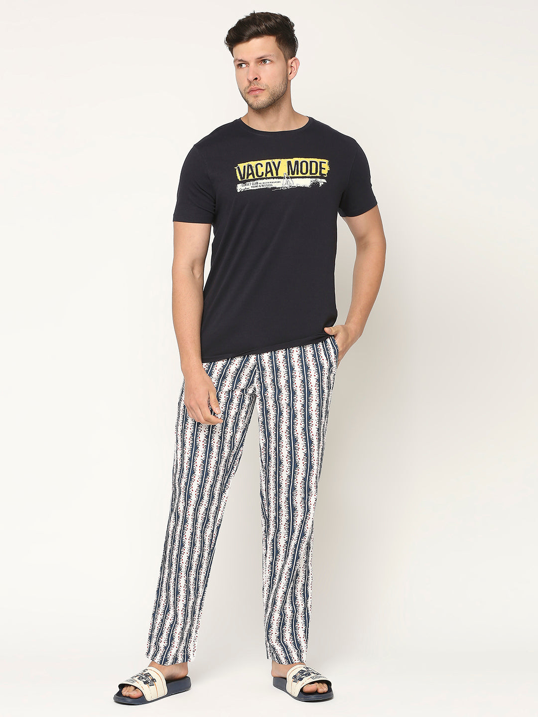 Men Premium Cotton Printed White Pyjama- Underjeans By Spykar