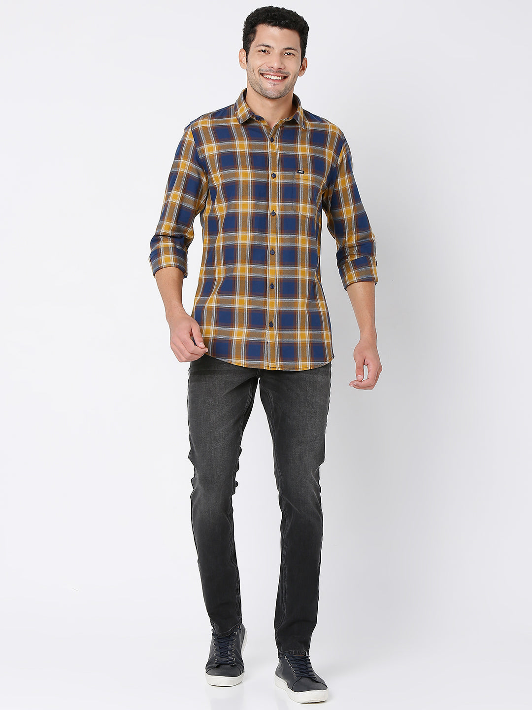 Spykar Men Khaki & Navy Cotton Slim Fit Checkered Shirt