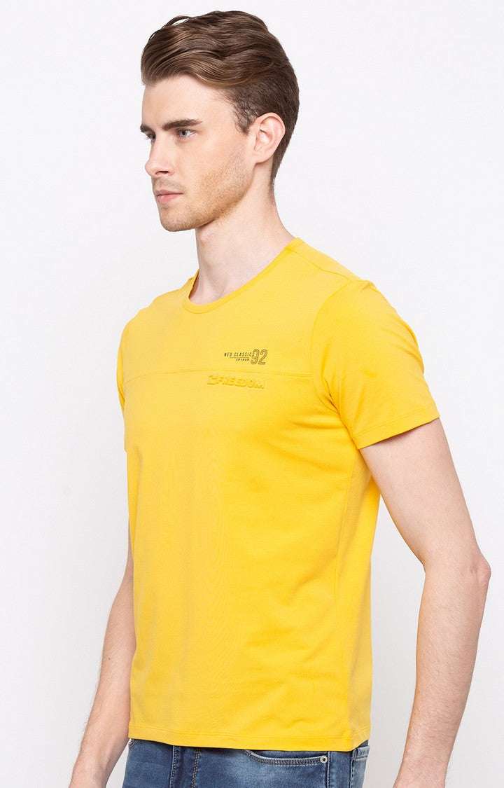 Spykar Yellow Solid Slim Fit Men T-Shirts