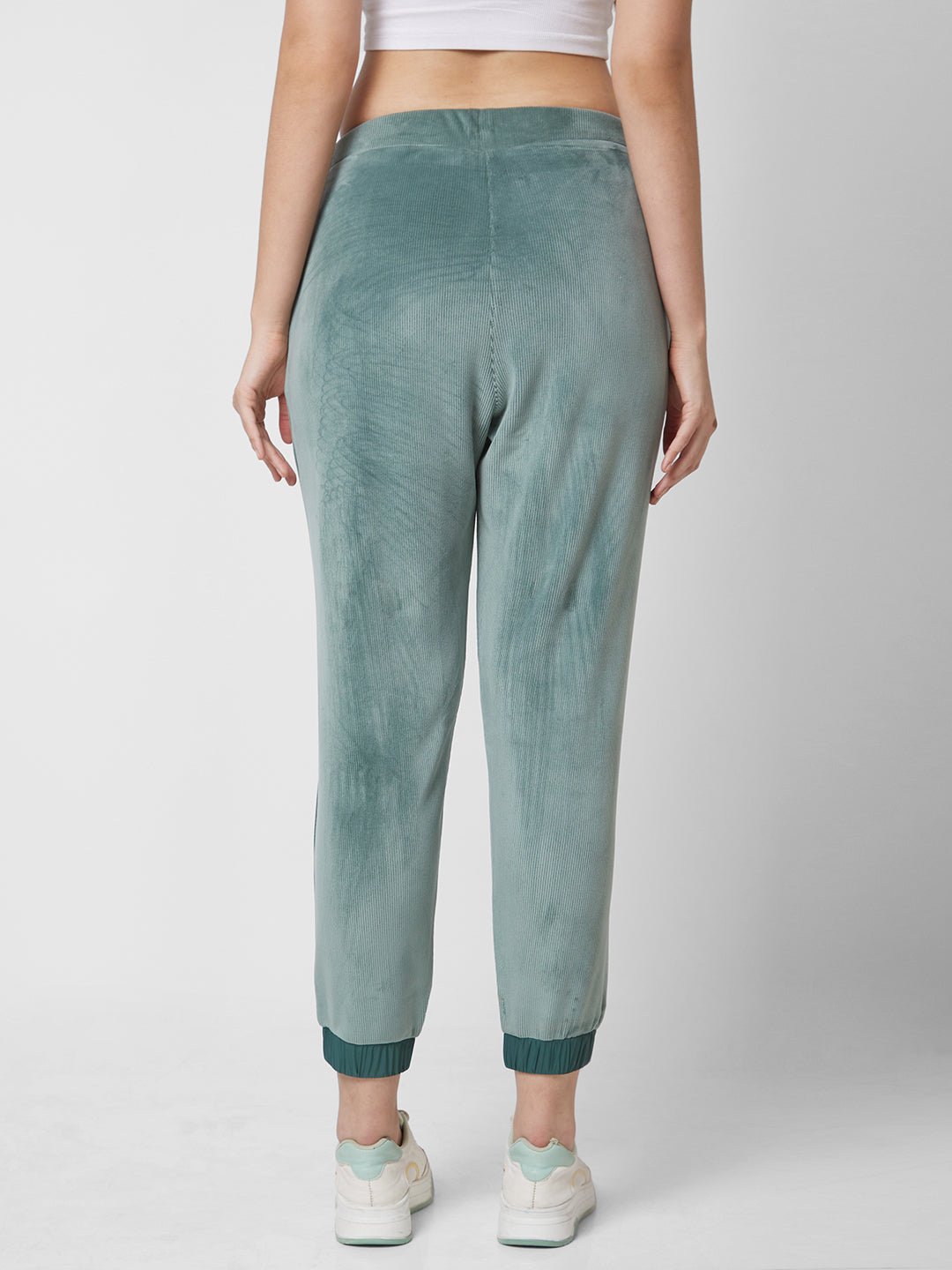 Spykar Mid Rise Jogger Fit Ankle Length Green Joggers Trackpant For Women
