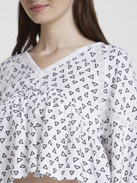 Spykar Women White Cotton Slim Fit Full Sleeve V-Neck Printed Crop Top