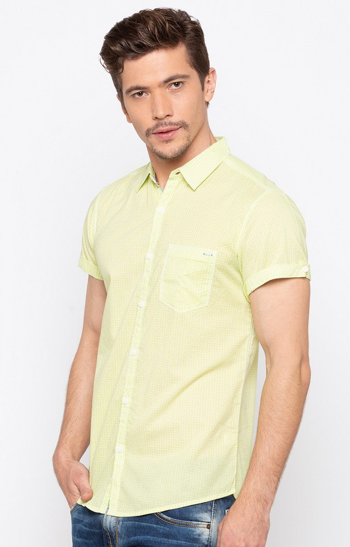 Spykar Men'S Green Cotton Solid Casual Shirts