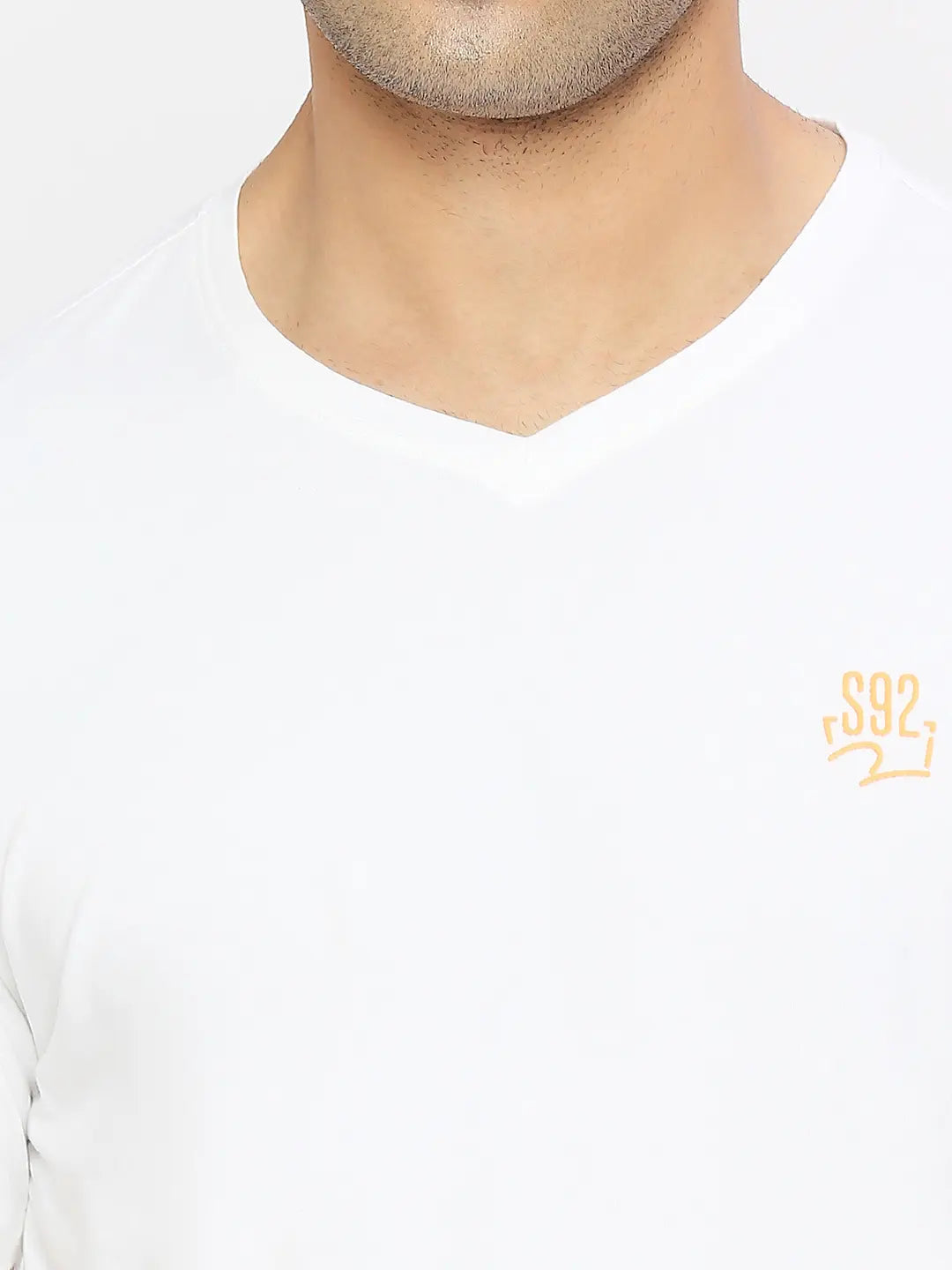 Spykar Men White Cotton Regular Fit Half Sleeve Plain V-Neck Tshirt