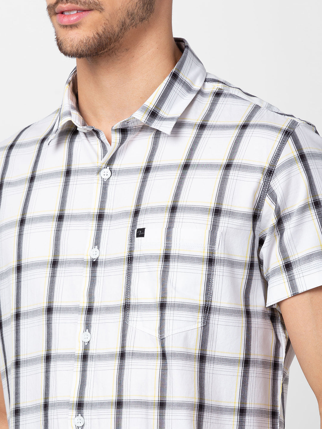 Spykar Men White Cotton Slim Fit Checkered Shirt