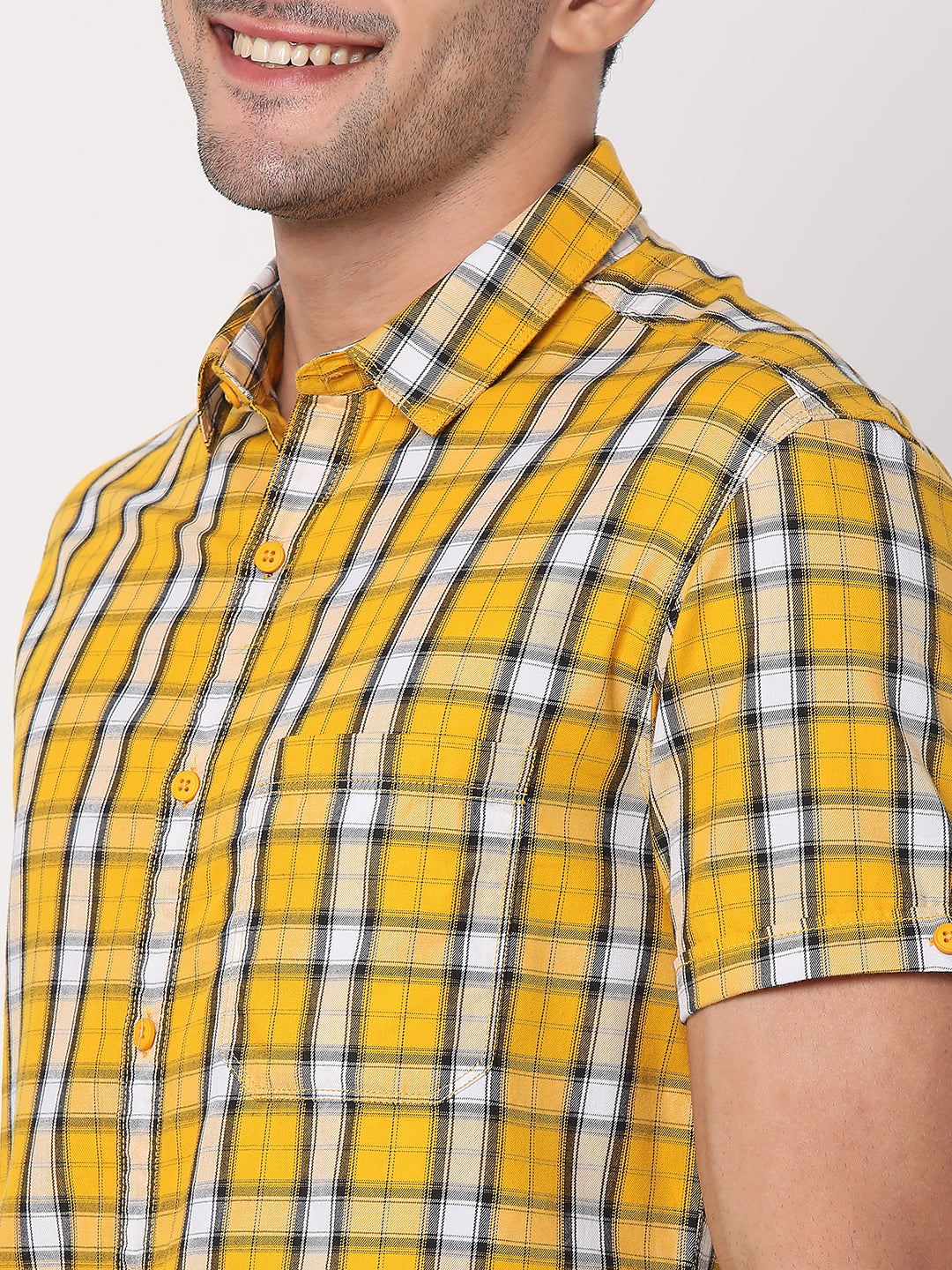 Spykar Men Yellow Cotton Half Sleeve Checkered Shirt