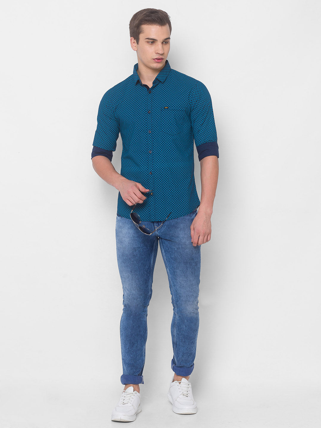 Spykar Men Indigo Blue Cotton Slim Fit Shirt