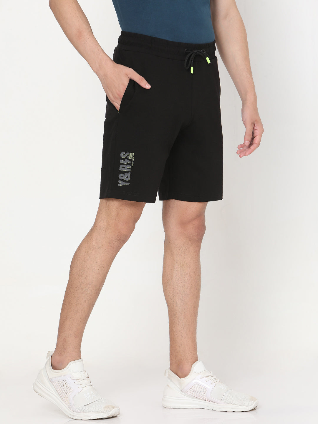 Spykar Men Black Cotton Slim Fit Mid Rise Shorts