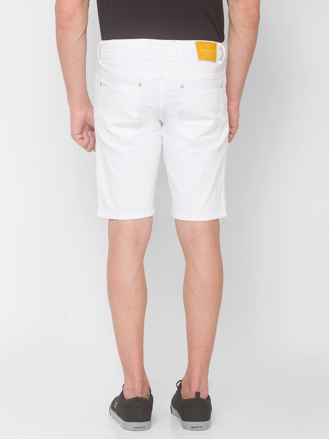 Spykar Men White Solid Relaxed Low-Rise Shorts (Denim Shorts)