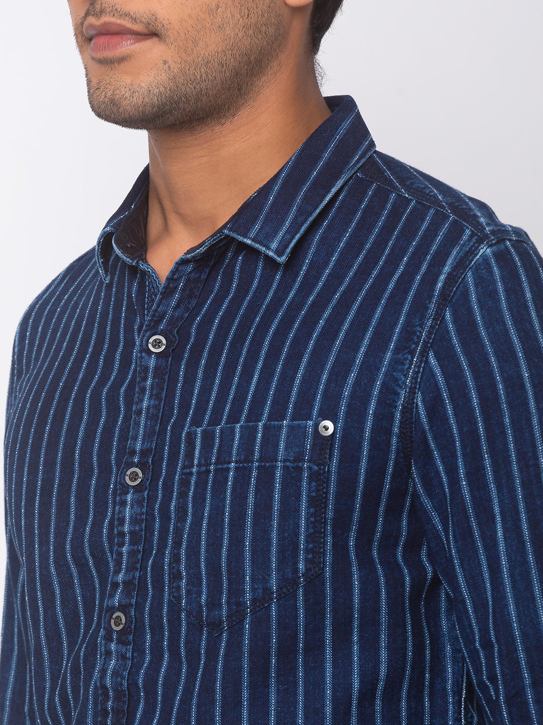 Spykar Men Indigo Blue Cotton Slim Fit Shirt