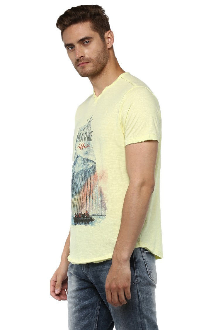 Spykar Yellow Cotton Slim Fit T-Shirt For Men