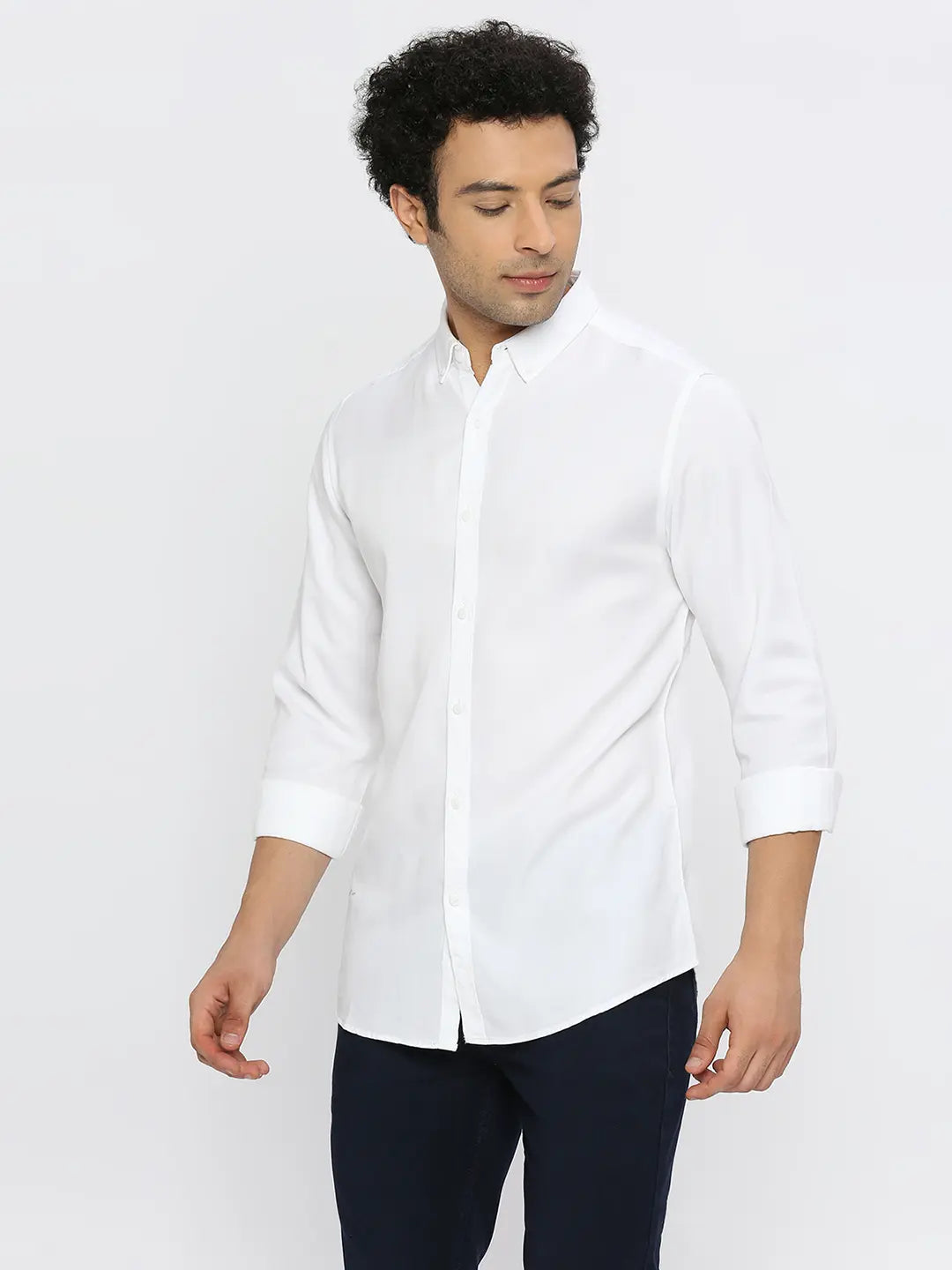 Spykar Men White Cotton Slim Fit Full Sleeve Plain Shirt