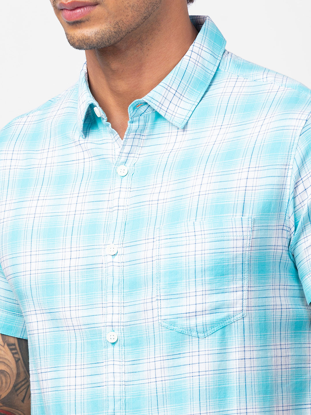 Spykar Men Bleached Aqua Cotton Slim Fit Checkered Shirts