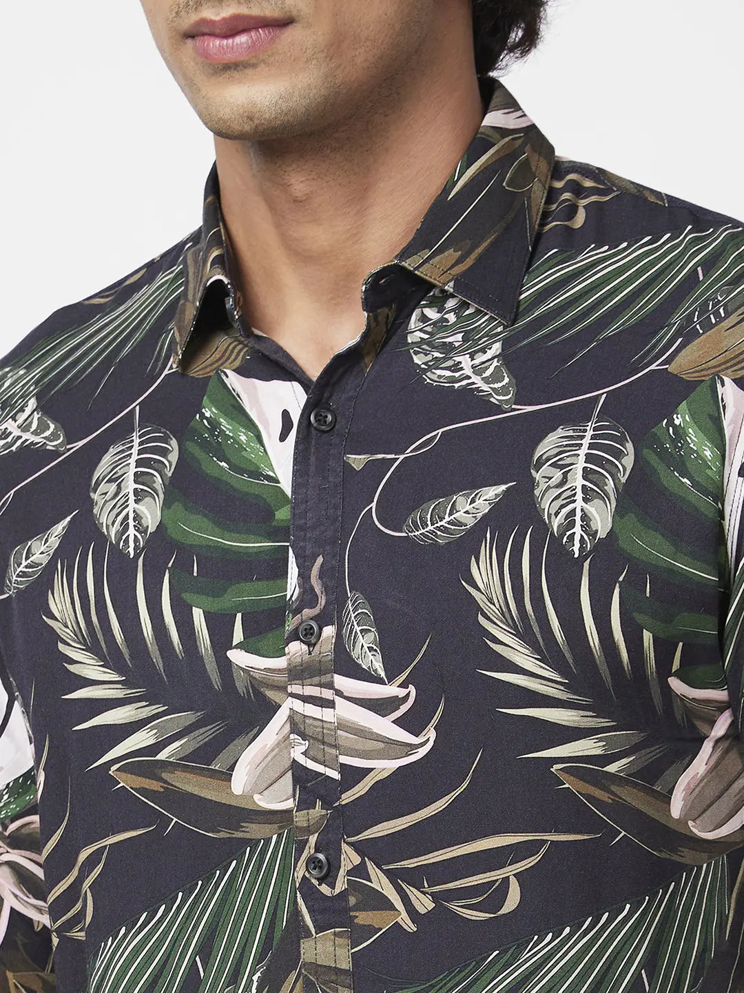 Spykar Men Rifle Green Viscose Regular Slim Fit Full Sleeve Causal Printed Shirt