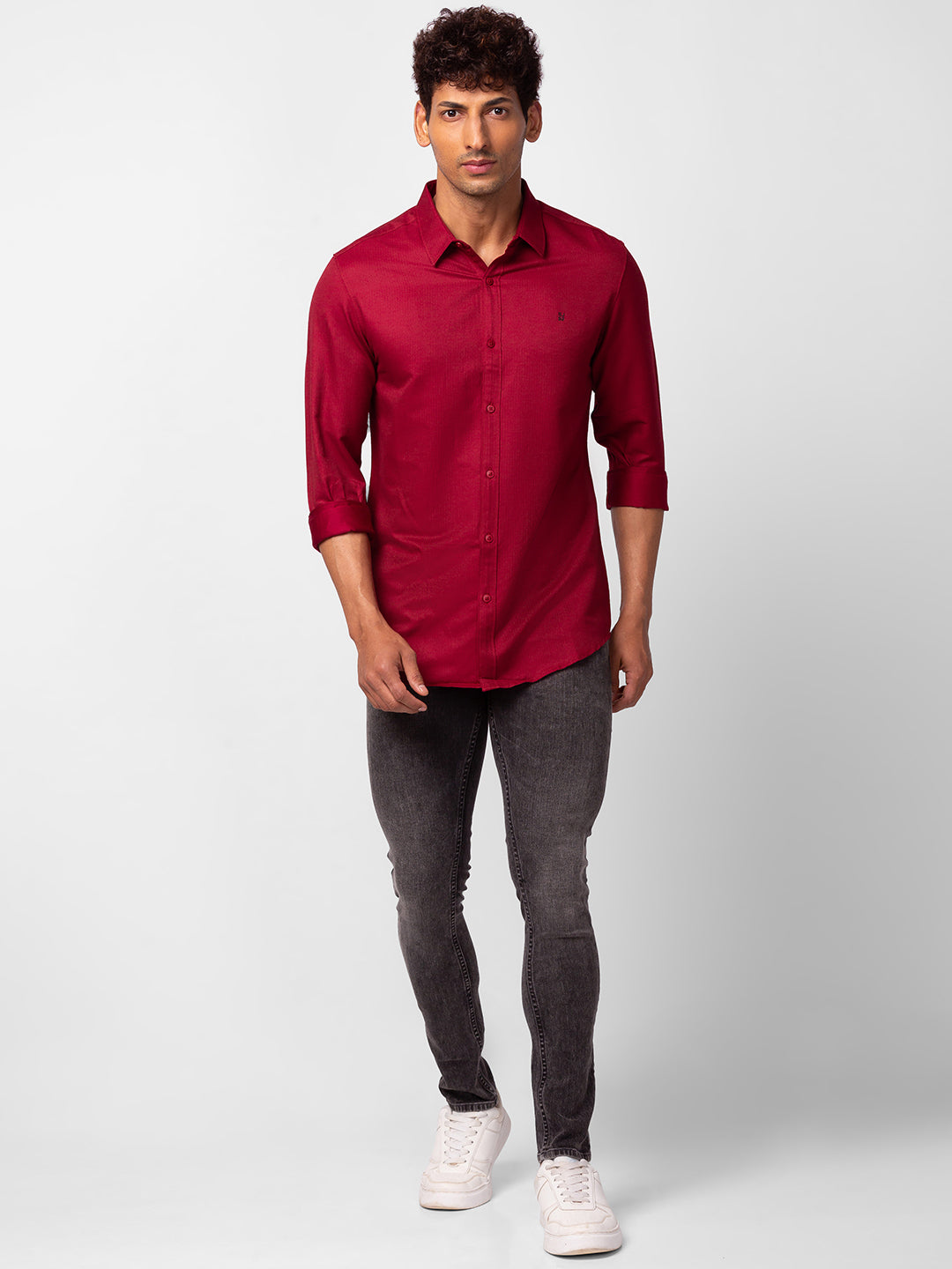 Spykar Men Deep Red Cotton Slim Fit Plain Shirt