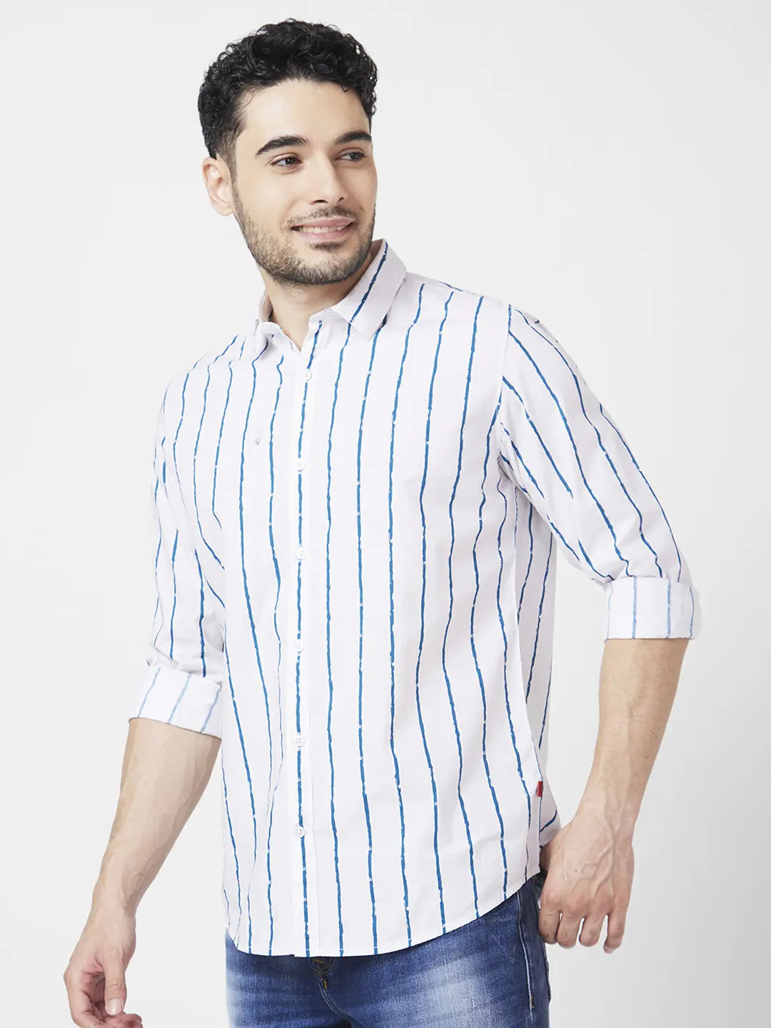 Spykar Men White Poplin Regular Slim Fit Full Sleeve Striped Shirt