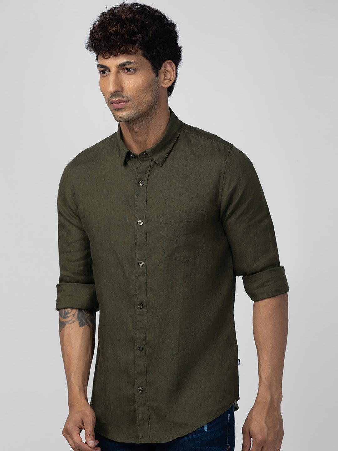 Spykar Men Military Green Linen Regular Slim Fit Plain Shirt