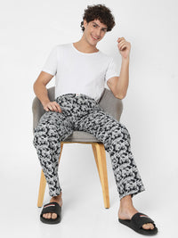 Men Premium Black Cotton Blend Regular Fit Pyjama - Underjeans By Spykar