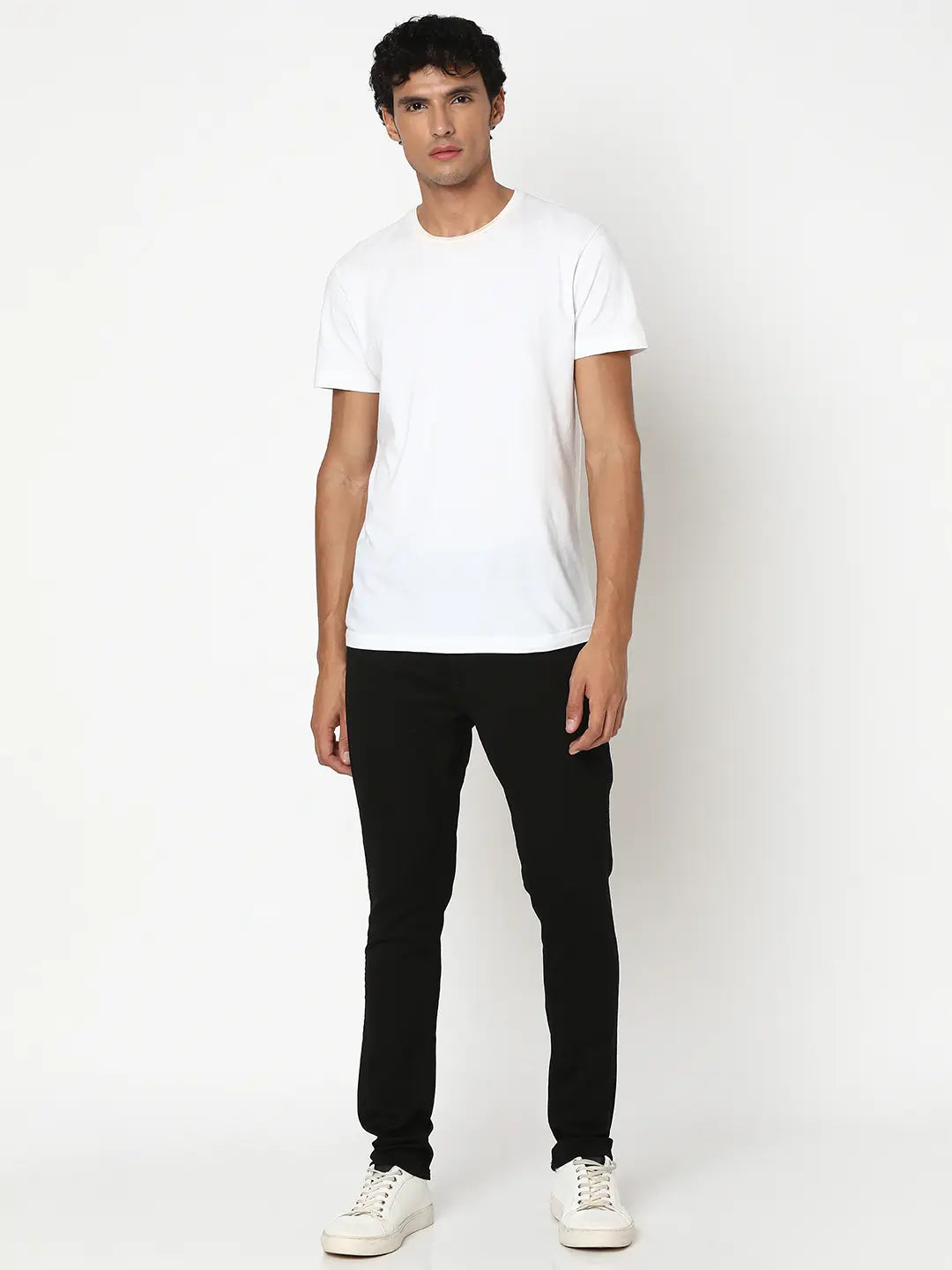 Spykar Men Black Cotton Slim Fit Narrow Length Clean Look Low Rise Stretchable Jeans (Skinny)