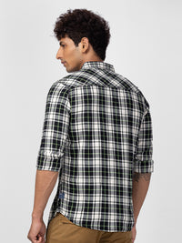 Spykar Men Neon Green Cotton Slim Fit Checkered Shirt