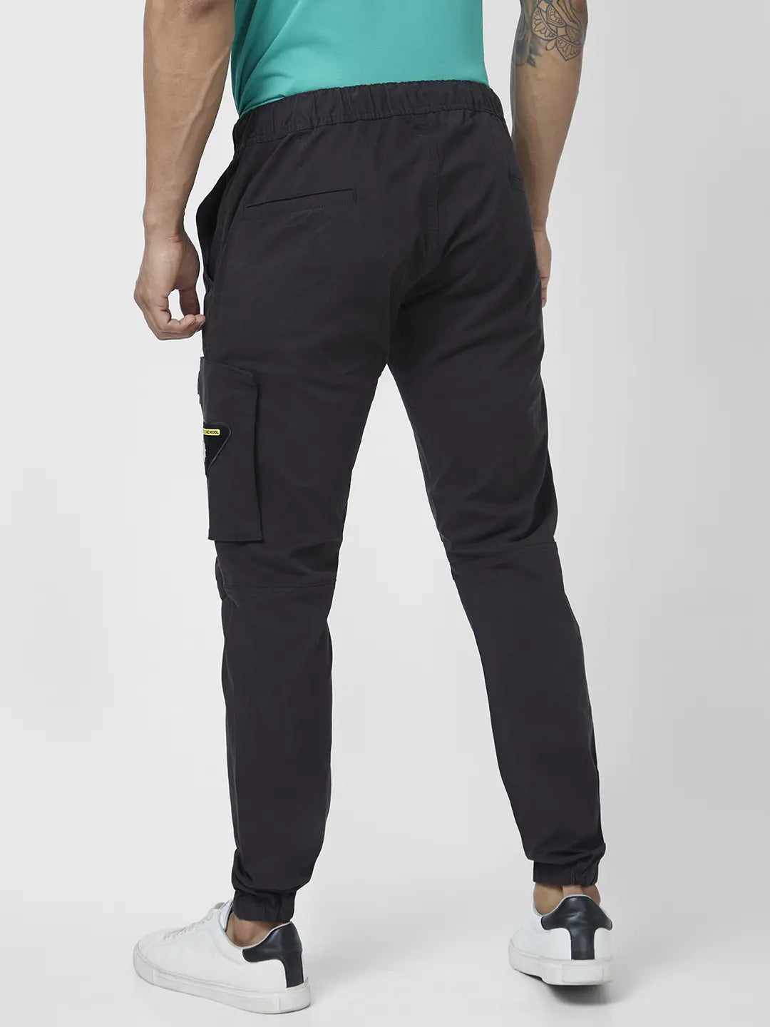 Buy OnlineSpykar Men Ecru Cotton Tapered Fit Ankle Length Mid Rise Cargo  Pant
