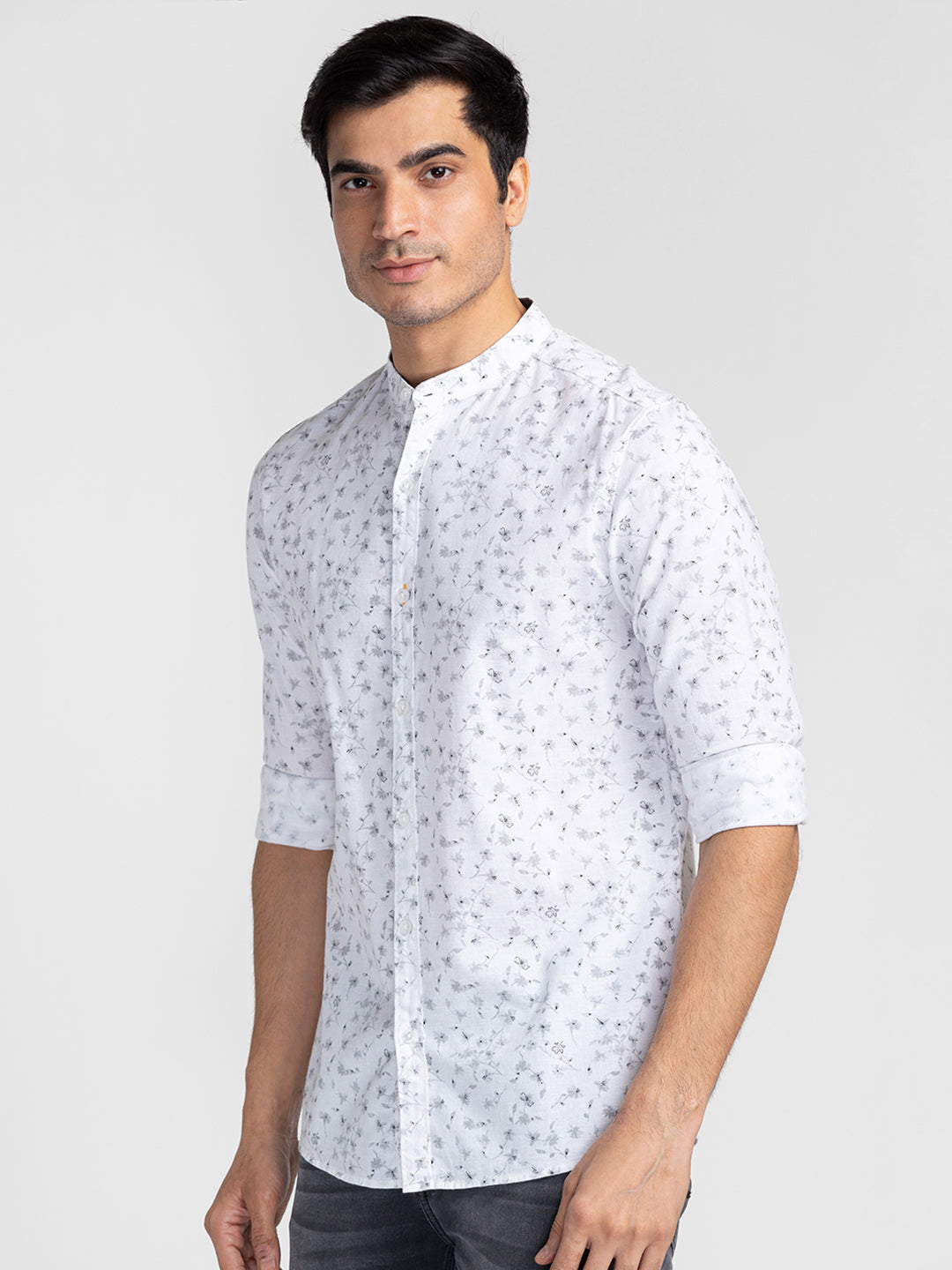 Spykar Men White Cotton Slim Fit Floral Print Shirts