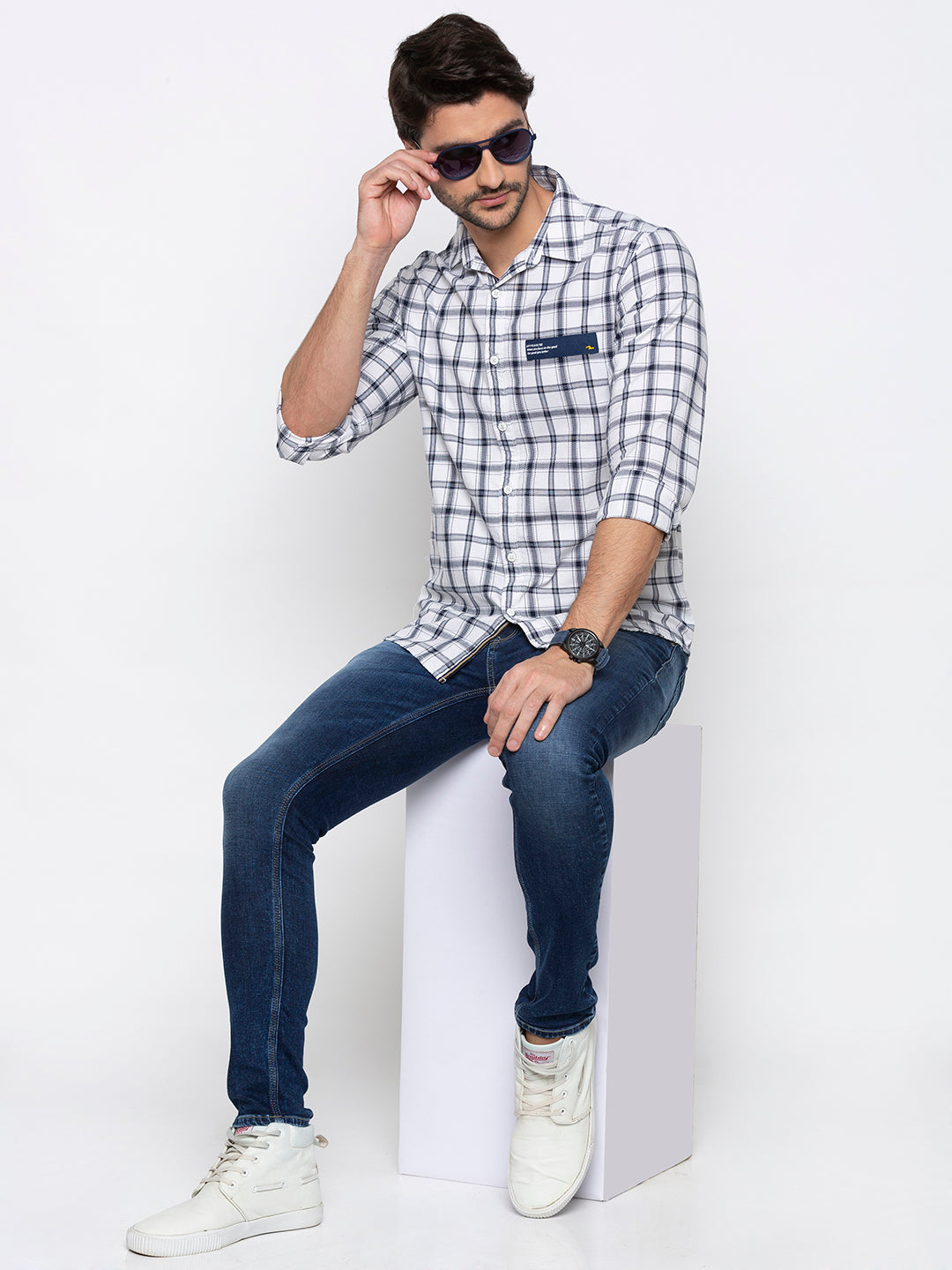 Spykar Men White Checked Slim Fit Casual Shirt