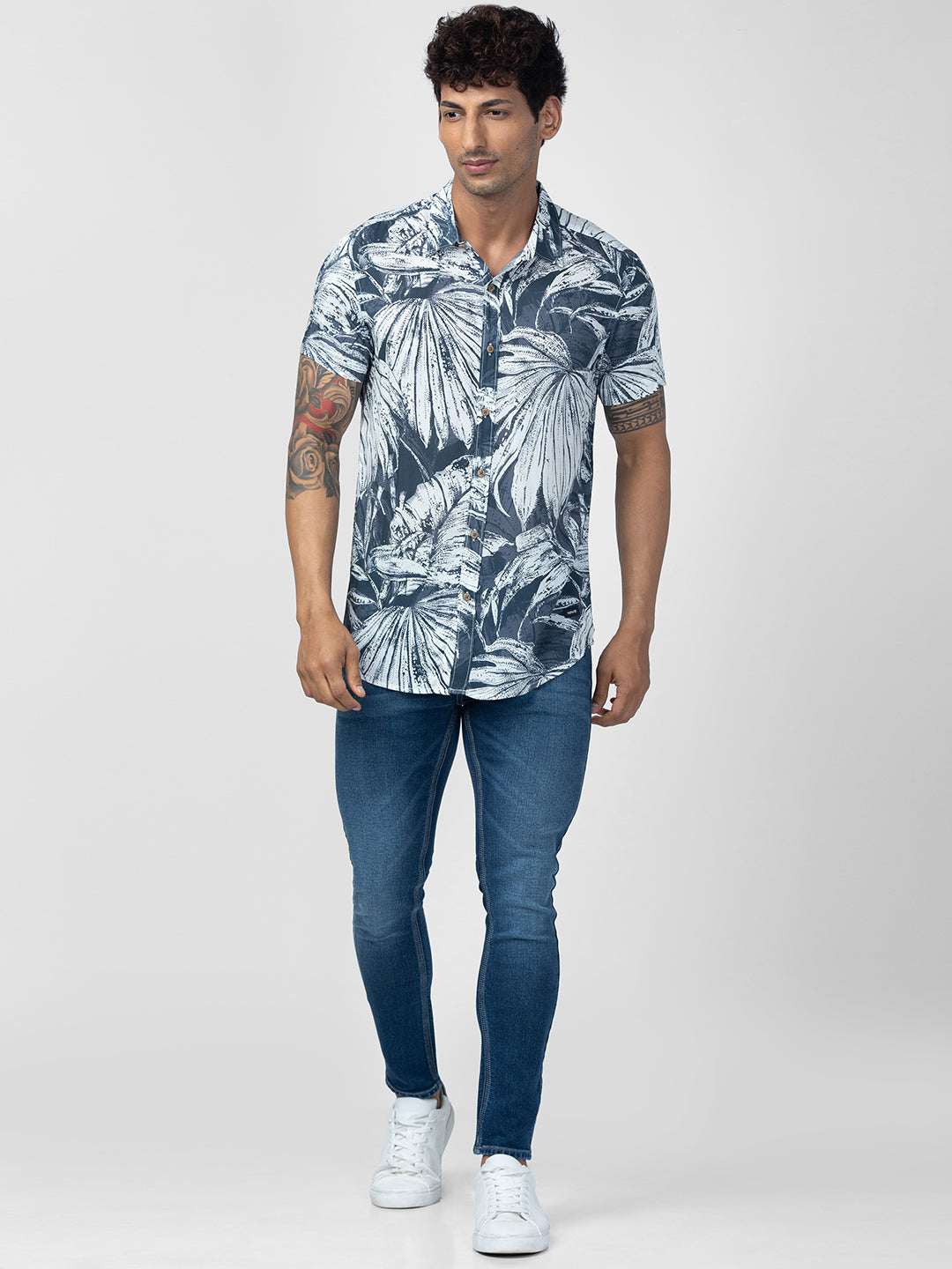 Spykar Men Dark Grey Cotton Slim Fit Floral Shirt