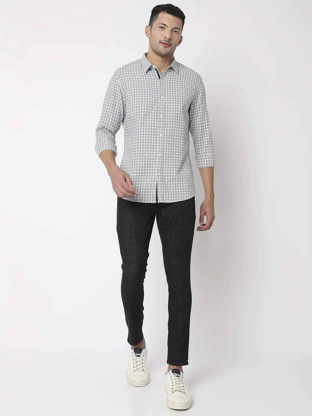 Spykar Men White Cotton Slim Fit Checkered Shirt