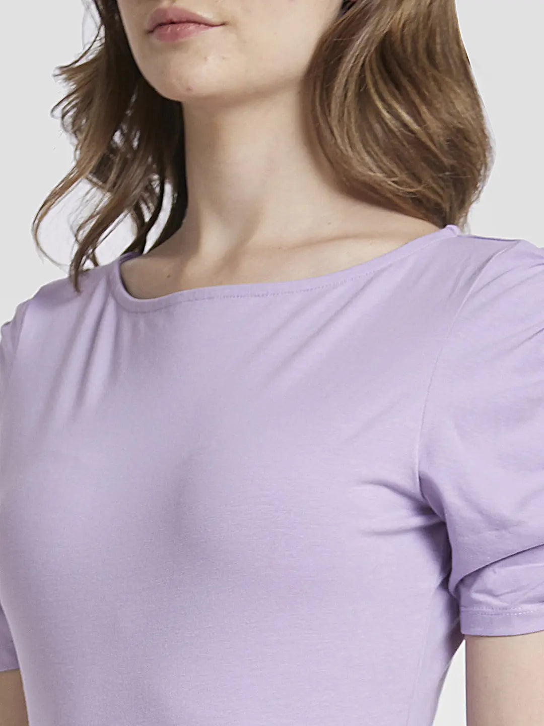 Spykar Women Digitallavender Blended Slim Fit Half Sleeve Boat Neck Plain Crop Tshirt